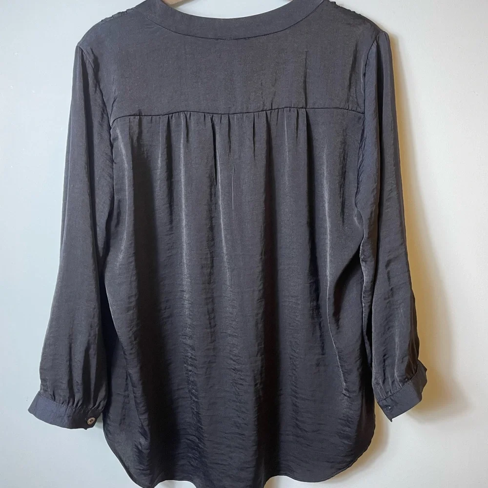 Vince Camuto Navy V Neck Long Sleeve Blouse - Picture 4 of 5